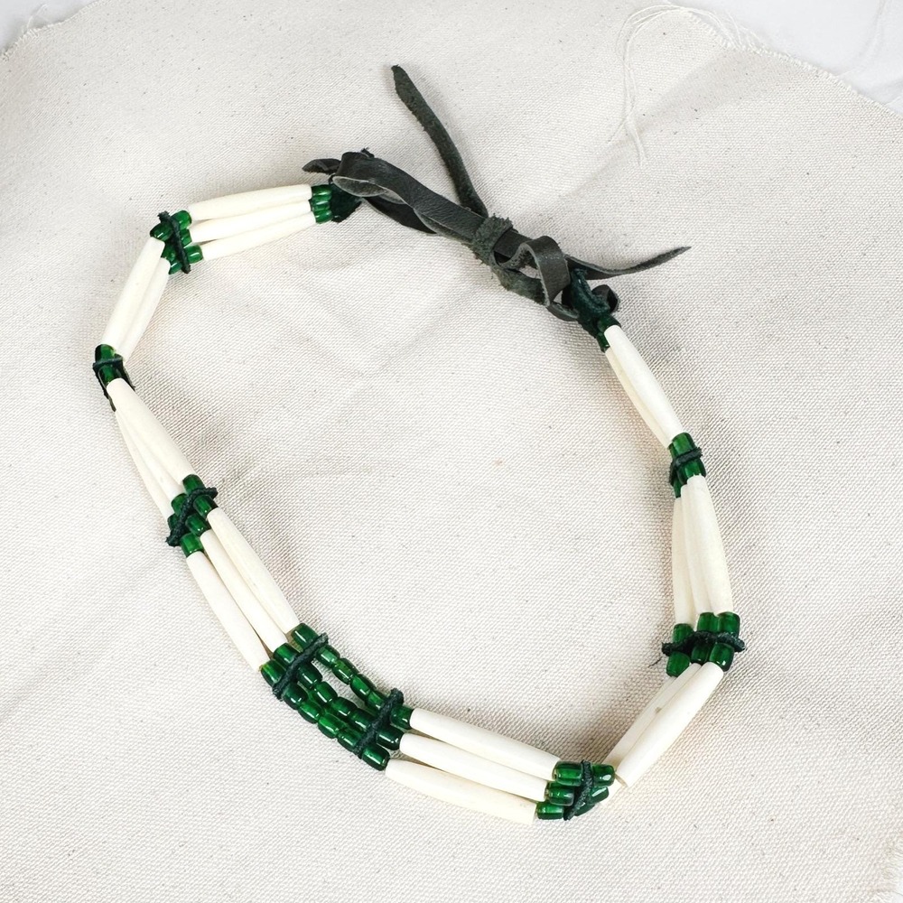 Vintage Native‎ American Style Bone Hairpipe Choker Necklace Green Beads Leather